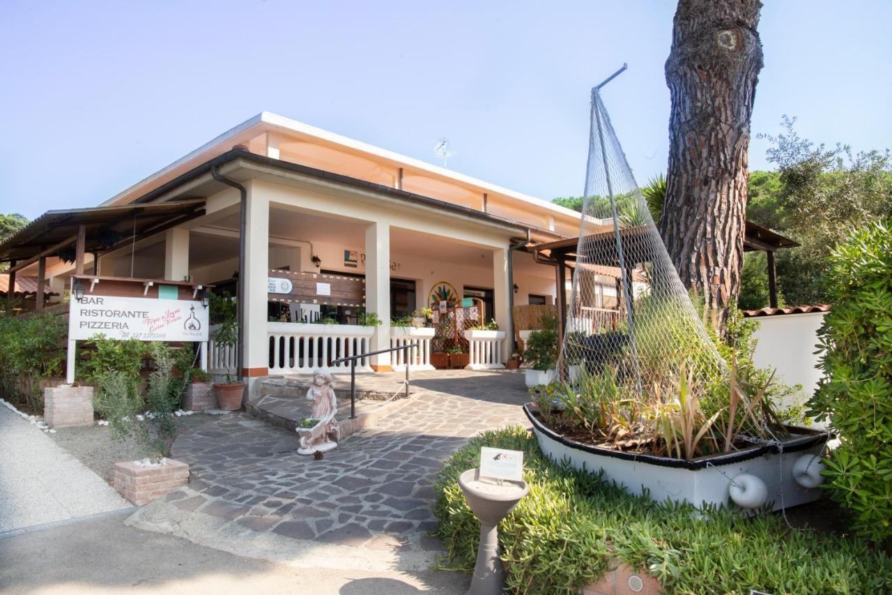 Residence Le Rose Marina Di Bibbona Exteriör bild