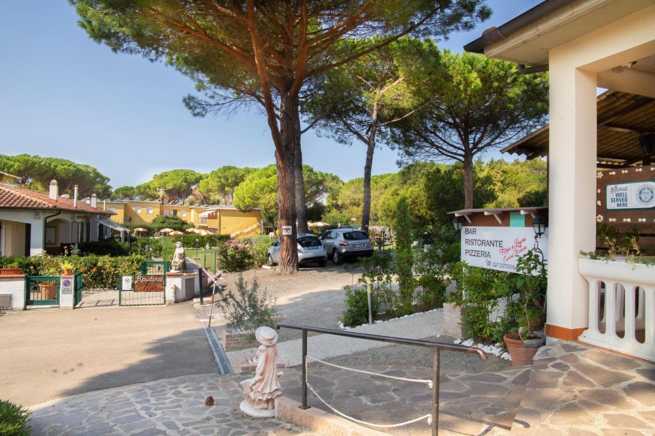 Residence Le Rose Marina Di Bibbona Exteriör bild